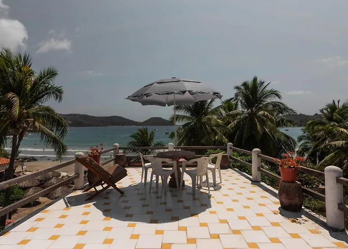 Hotel Bungalows Sotelo Zihuatanejo